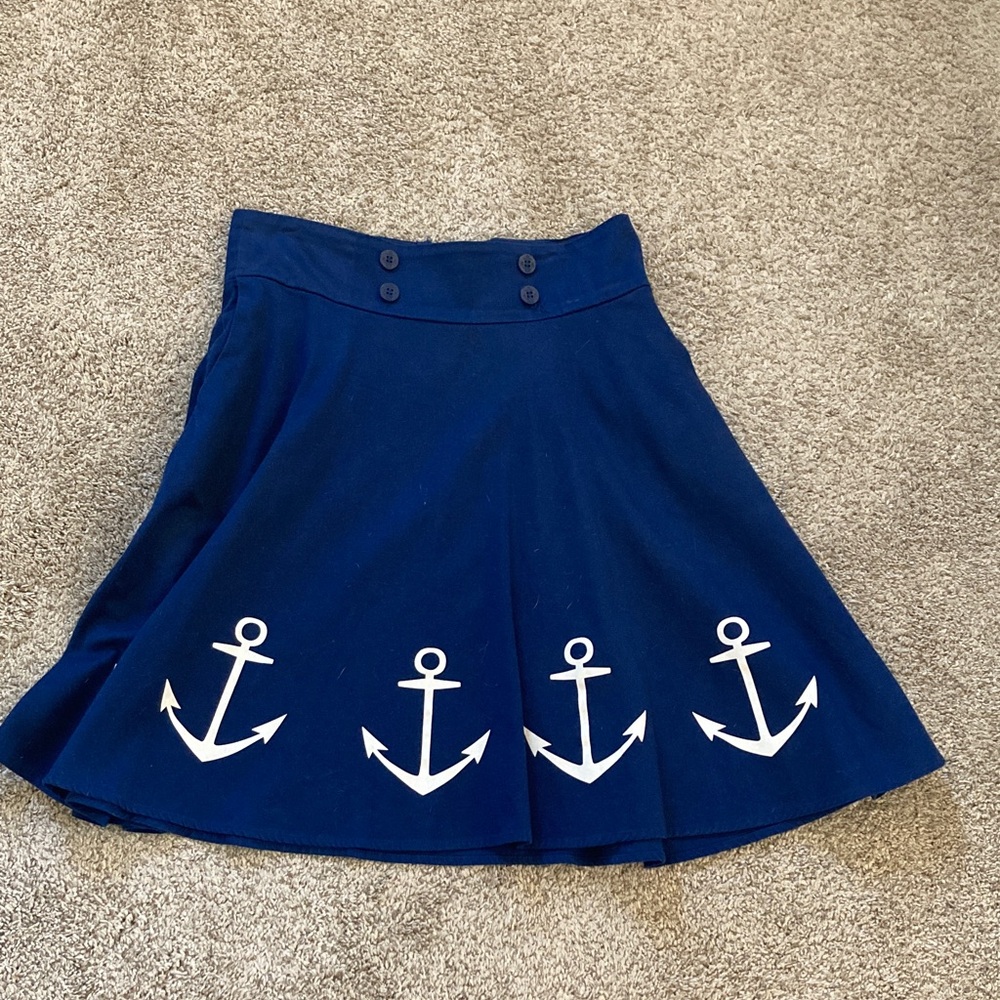 Hot topic circle skirt size medium, navy with anchors, pinup, skirt